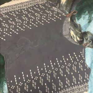 Cute oversized top to wear out or to the beach.